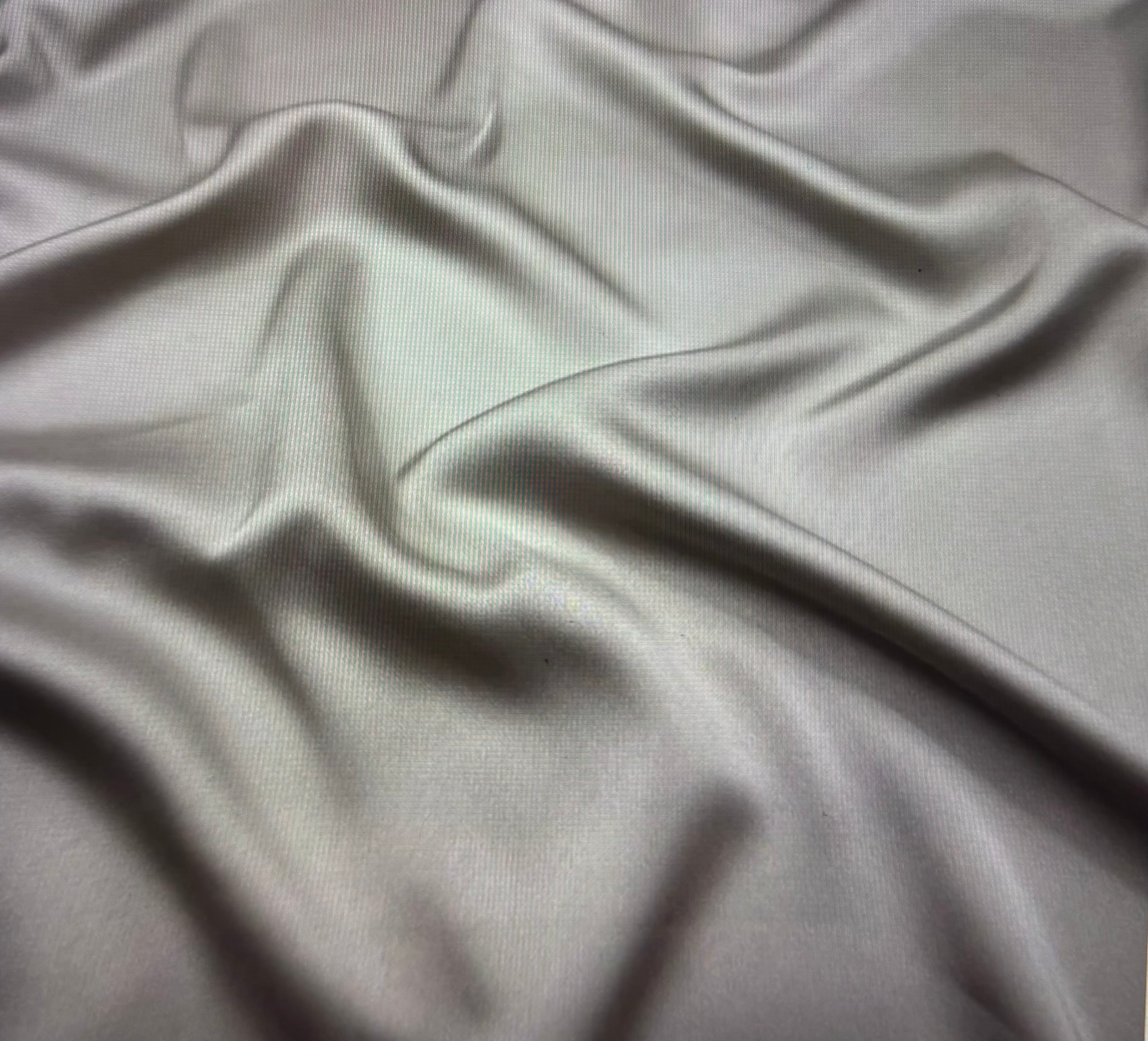 Hijab en satin soyeux