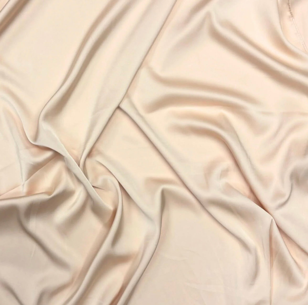 Foulard en satin soyeux